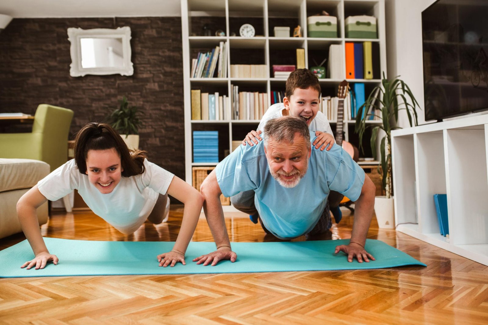 How Daily Exercise Improves Physical and Mental Health